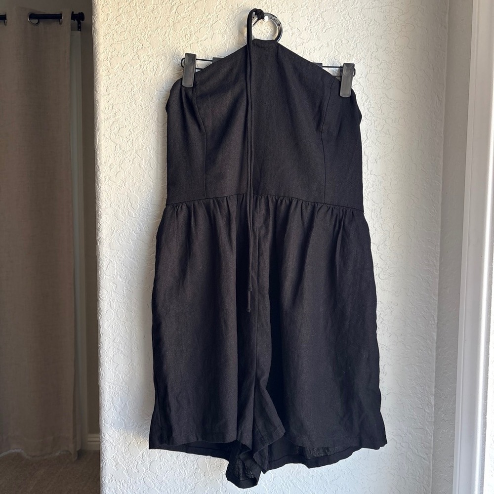 Old Navy Women L Halter Romper Jumpsuit Black Linen Blend Smocked‎ Boho Pockets